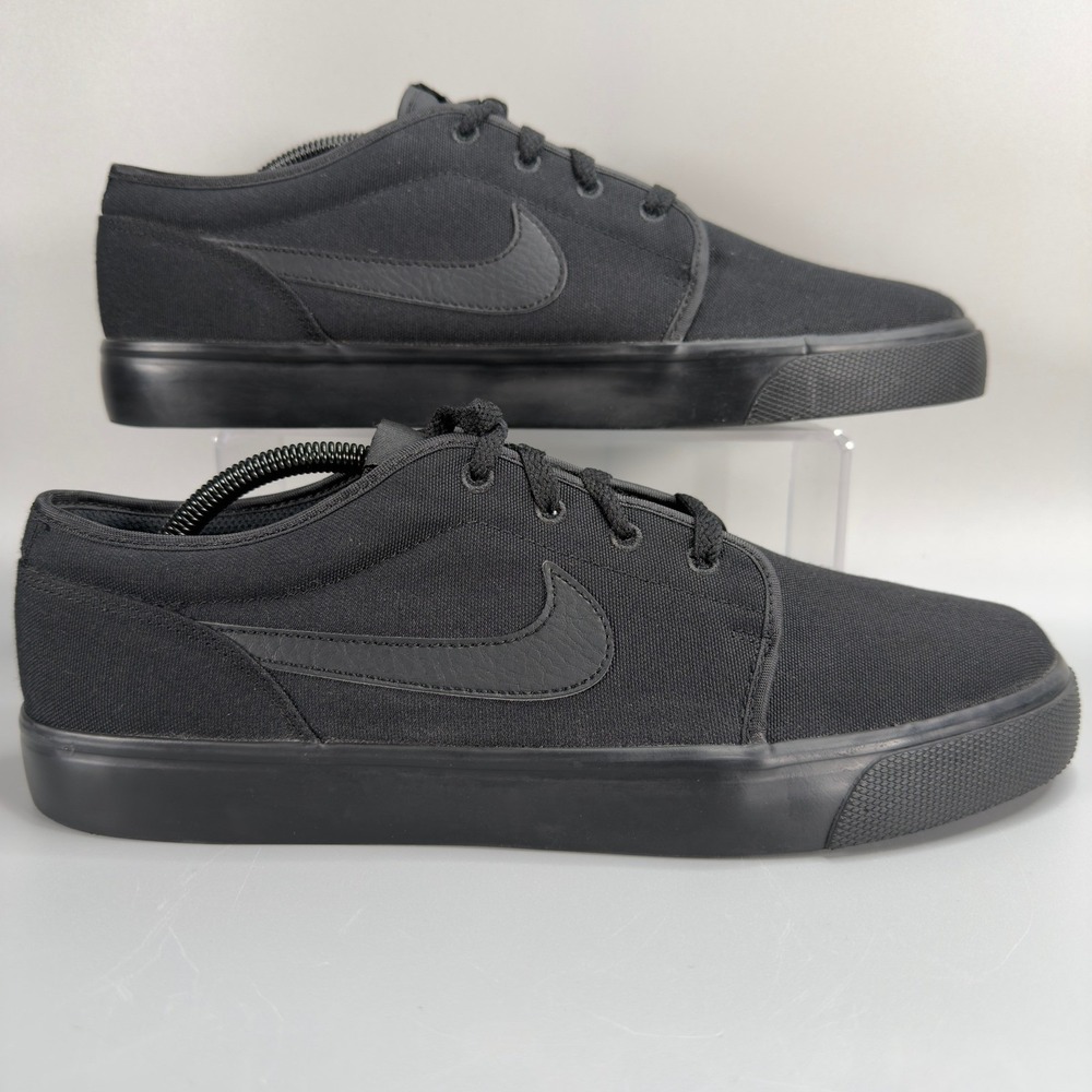 Nike Toki Mens 11.5 11 1/2 Skate Shoes Triple Black Low Canvas Lace Up Sneaker